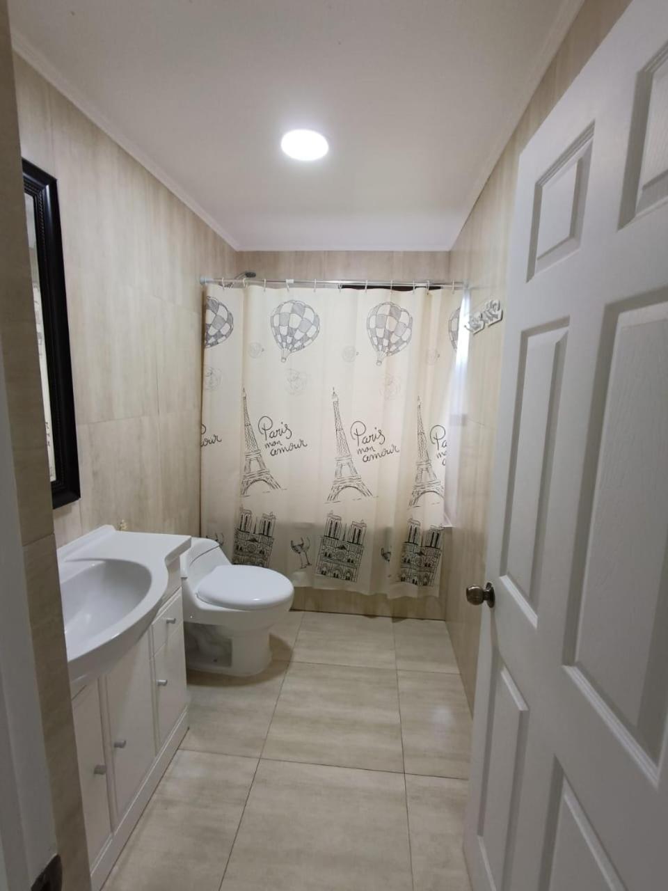 Casa Con Excelentes 2 1 Doble Matrimonial Y Otra 2 Camas Indiv Con Vista Al Volcan, Puerto Varas * Llanquihue